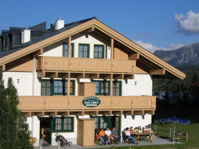 Holiday apartment with sauna for 10 people in Wald im Pinzgau - Holiday apartment