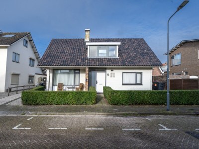 Holiday apartment Beatrixstraat 13 1st Floor - Outdoor photo 2