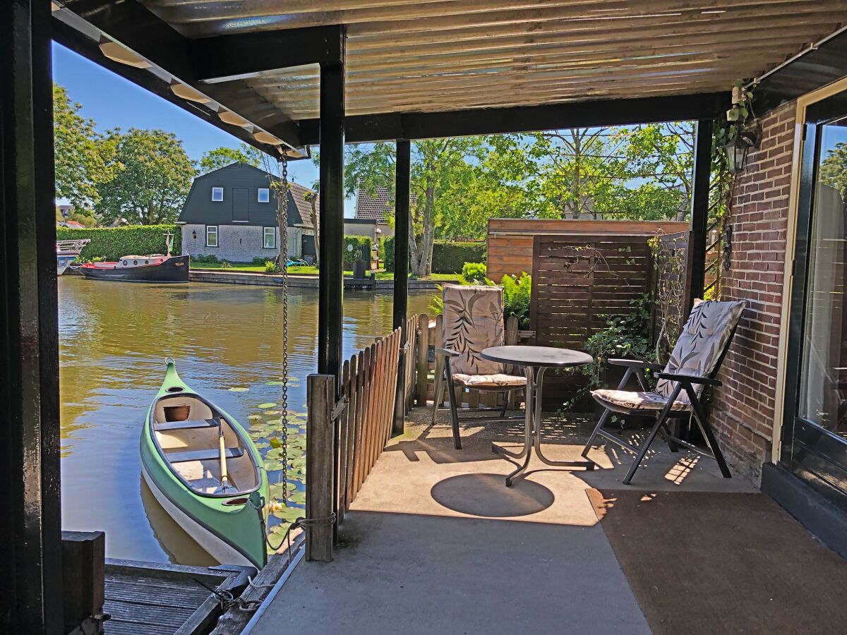 Apartment Atelier near the water-side