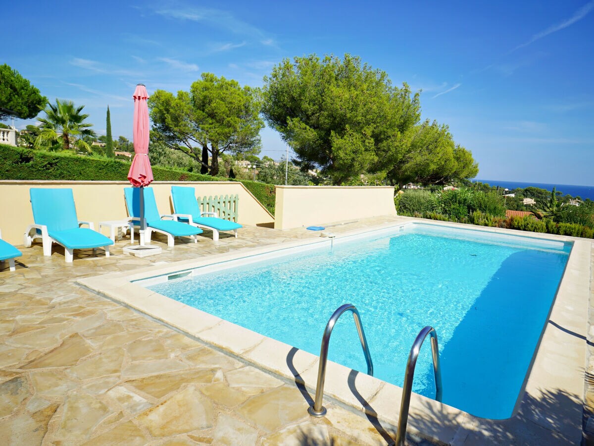 Villa with pool and fantastic sea view in Saint-Aygulf - Outdoor photo 4