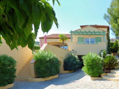 Villa with pool and fantastic sea view in Saint-Aygulf - Outdoor photo 10