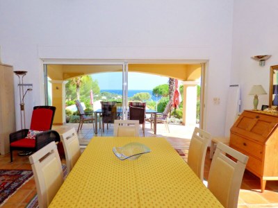 Villa with pool and fantastic sea view in Saint-Aygulf - Features photo 16