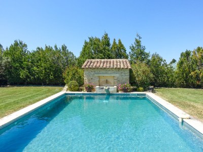 Holiday house with pool in Provence in L'Isle-sur-la-Sorgue - Outdoor photo 5