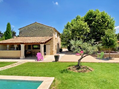 Holiday house with pool in Provence in L'Isle-sur-la-Sorgue - Outdoor photo 19