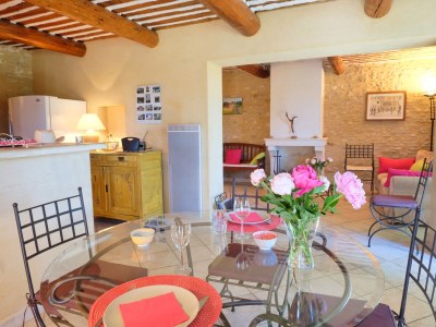 Holiday house with pool in Provence in L'Isle-sur-la-Sorgue - Features photo 23