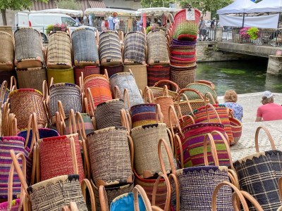 Holiday house with pool in Provence in L'Isle-sur-la-Sorgue - Environment photo 36