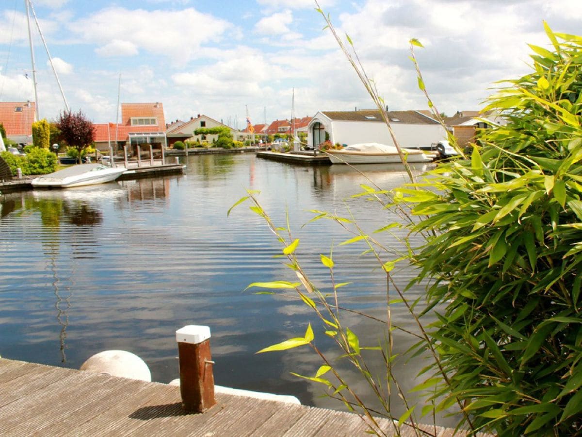 Bungalow Waterfront bungalow (AQ18)