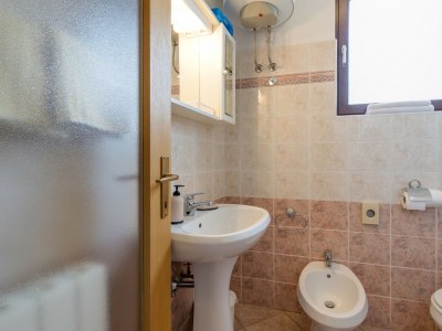 Apartment Ruzica - One-Bedroom Apartment No.4 with Balcony - Features photo 17