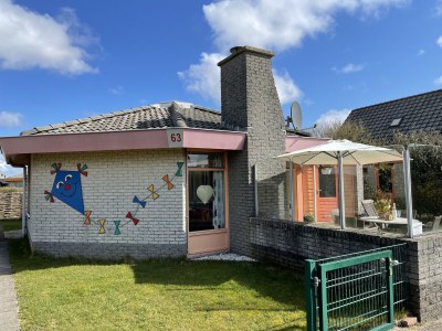 Holiday house Zeestern 63 in the holiday park Strandslag - Outdoor photo 2