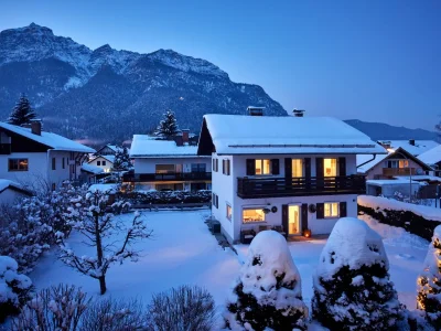 Holiday house The Alpine House - Outdoor photo 2