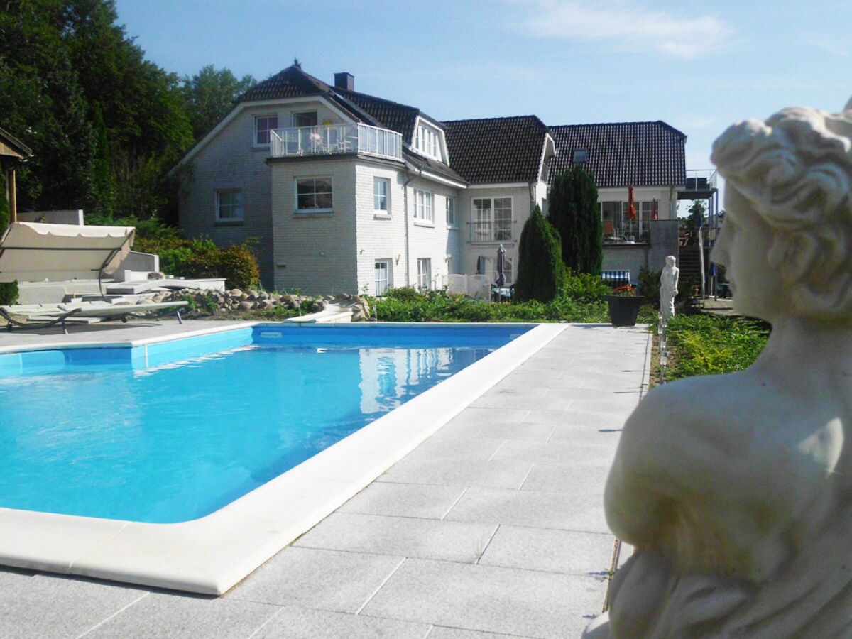 Holiday apartment Guesthouse "Vogelsang" - Outdoor photo 5