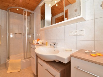 Holiday apartment Haus Gottstein Appartement/Fewo, Dusche, WC, Wohn-/Schlafraum Ferienwohnung Nusche - Features photo 9
