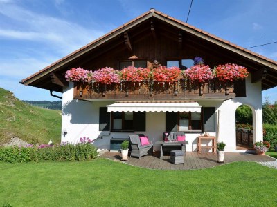 Holiday apartment Wiesenblick - the Herb family. - Outdoor photo 3