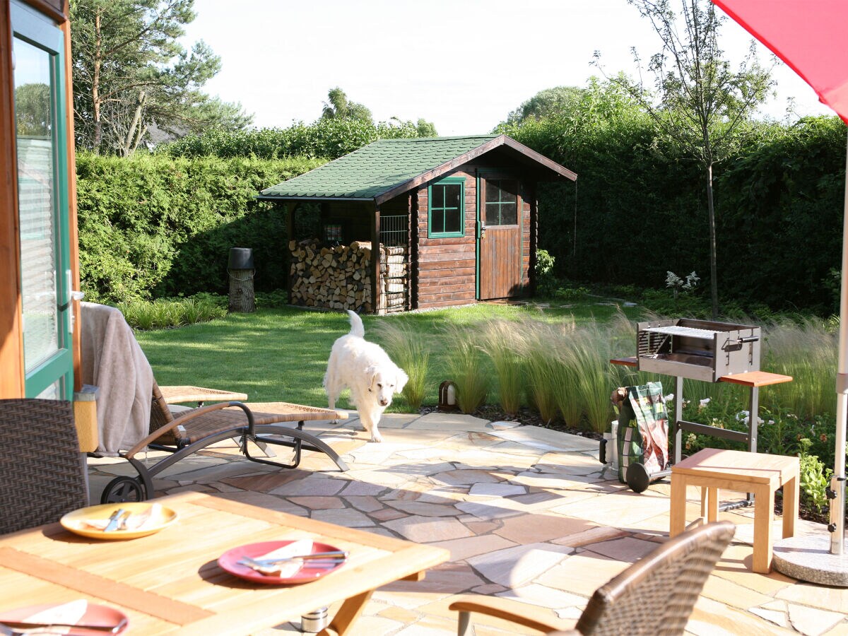Holiday house Comfortable holiday house in Neukalen, near Lake Kummerow, Mecklenburg-Western Pomerania. - Outdoor photo 4