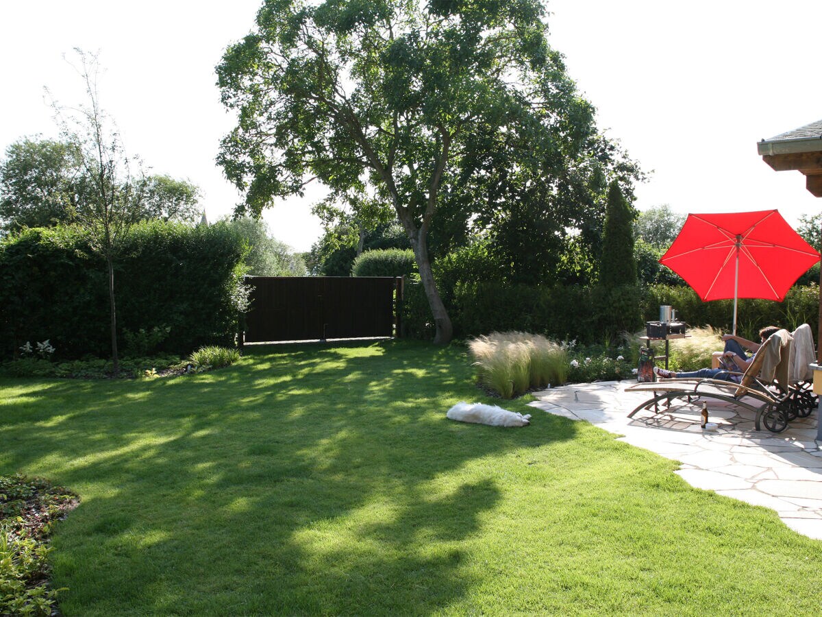 Holiday house Comfortable holiday house in Neukalen, near Lake Kummerow, Mecklenburg-Western Pomerania. - Outdoor photo 5